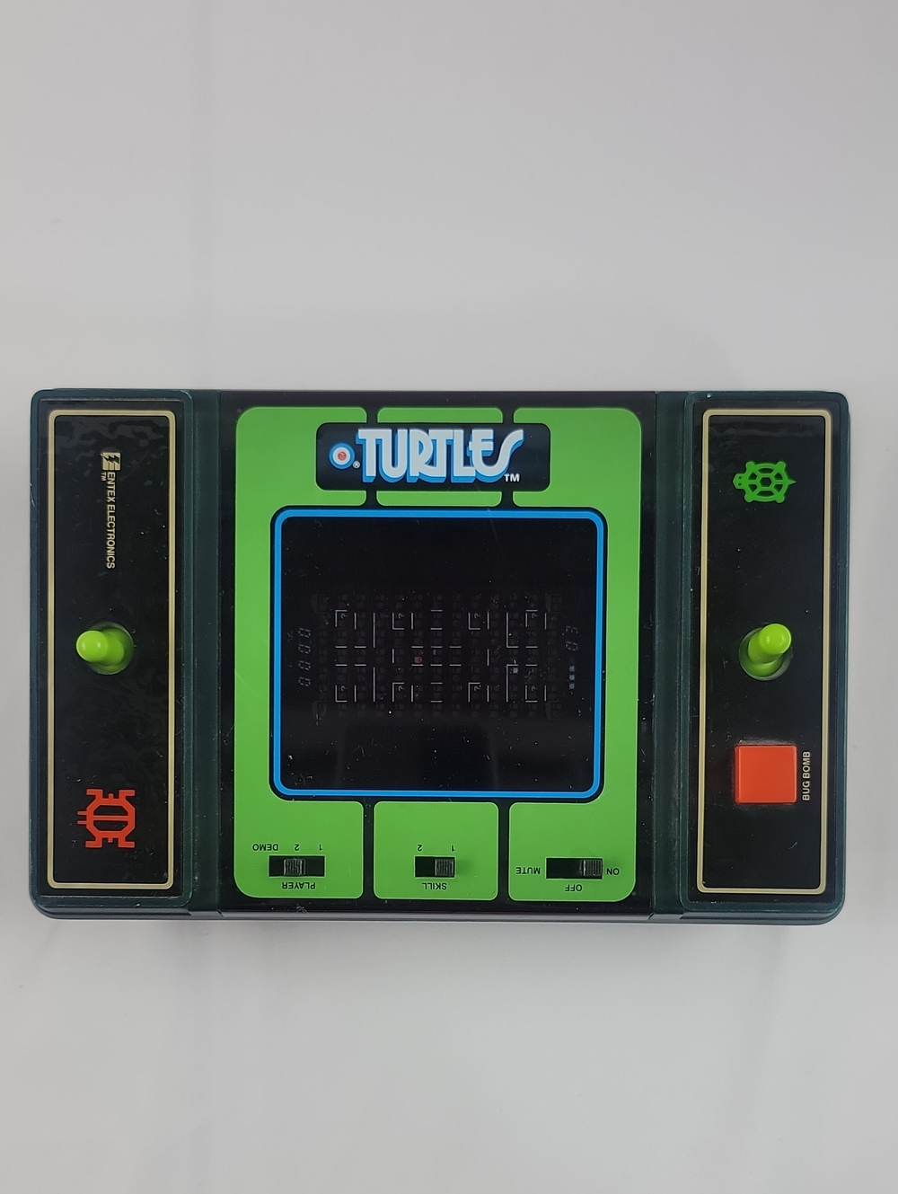 Vintage ENTEX TURTLES No. 6086 Electronic Handheld  video game  VERY RARE